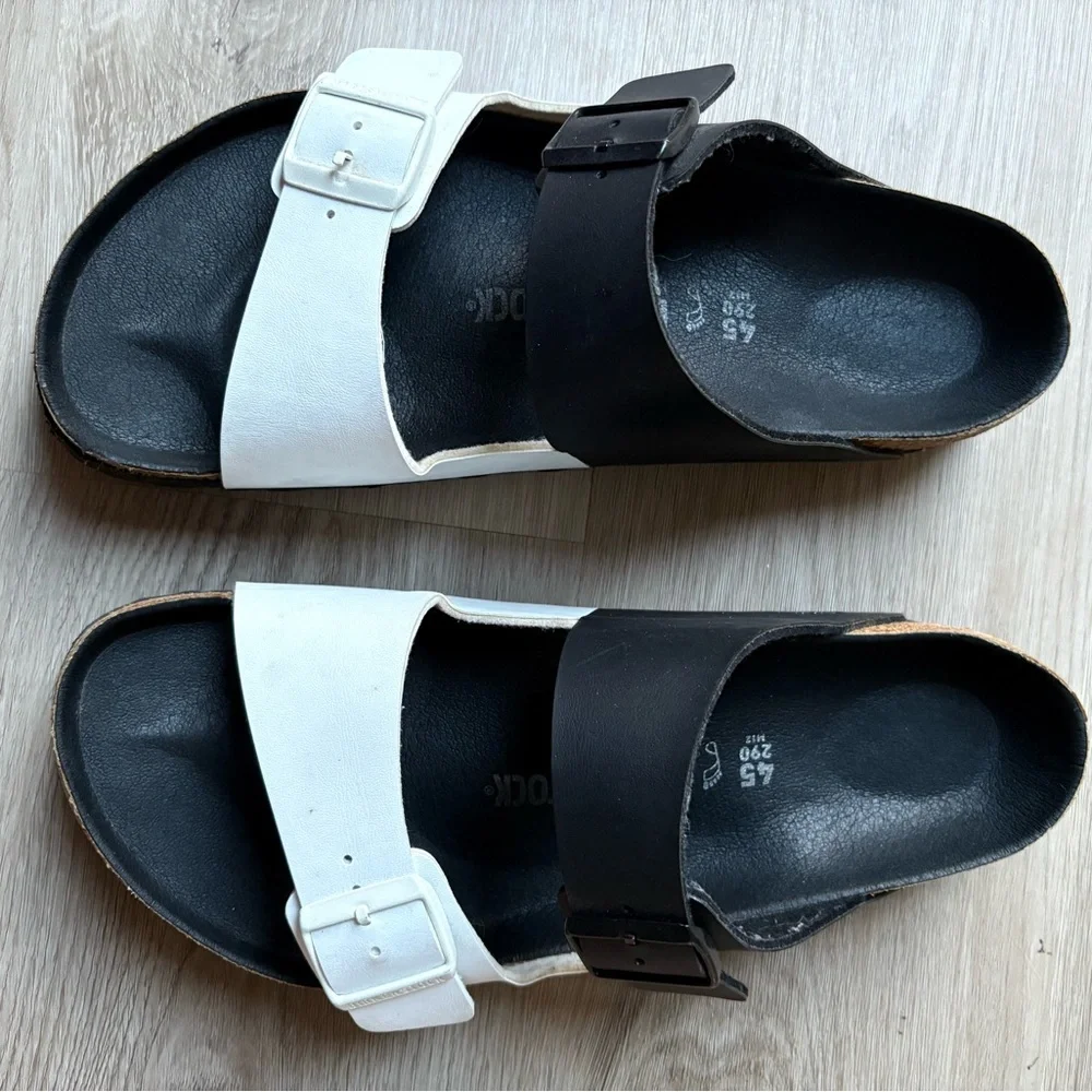 NWOT Birkenstock Arizona Men's Black & White Sandals - SIZE 12